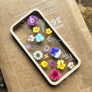 Pela iPhone 12 mini floral case